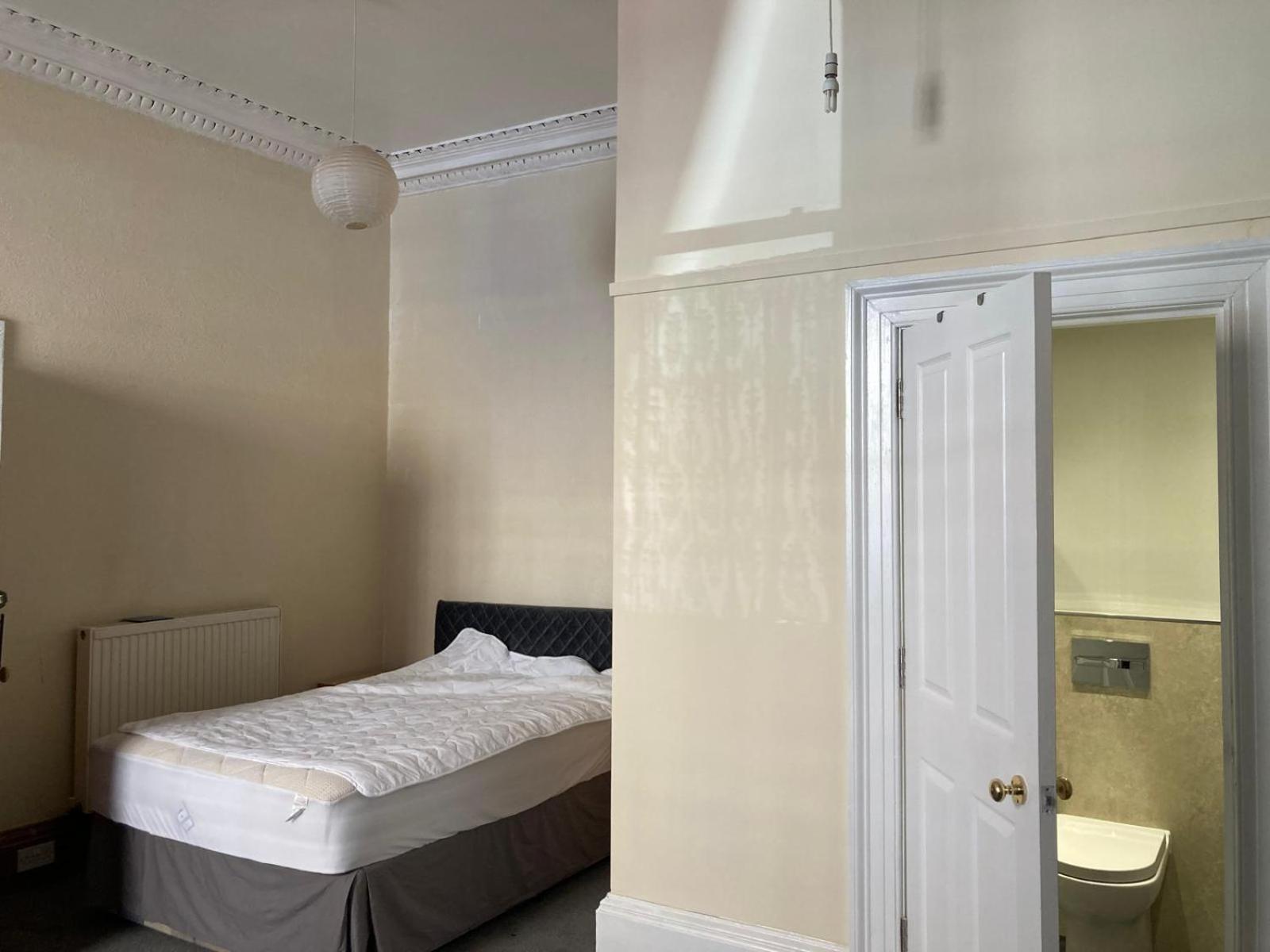 Gilmore Flat * Edinburgh